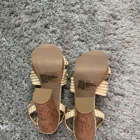 Brand New High Heel Block Gingham Sandals - Picture 6 of 6